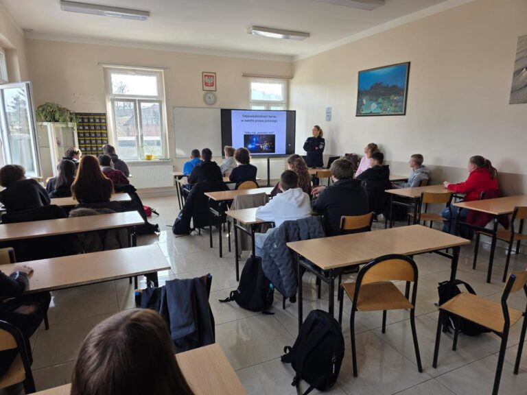 Prelekcja funkcjonariuszy KPP Tczew